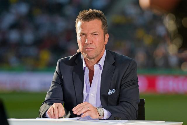 球场角力，美国和巴拉圭热身赛补时阶段发生大规模冲突（补时阶段爆发大规模冲突，美国与巴拉圭热身赛演变为场上对峙）