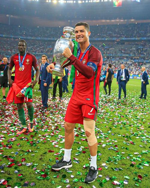 球队一波10：0把比赛带走（关键10：0攻势，球队锁定胜局）