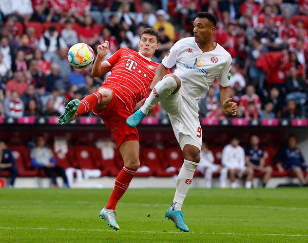 德塞利选择范德萨、卡洛斯、拉莫斯等球员，展现其独特风格与偏好。（德塞利点将范德萨、卡洛斯、拉莫斯等，选人凸显鲜明个人风格与偏好）