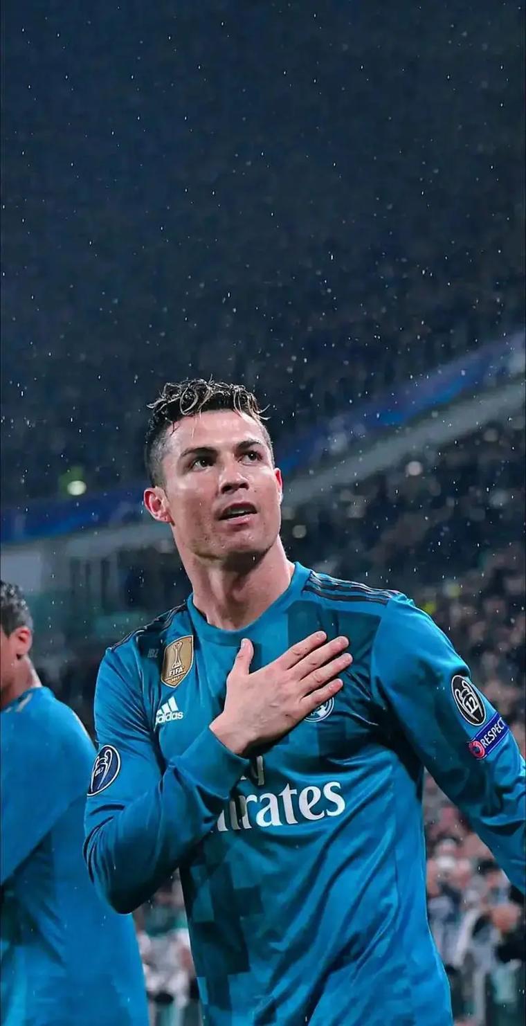 英超7冠王难求，曼城三冠仍差4冠（英超七冠难达，曼城三冠仍欠四冠）