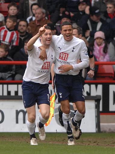 爱媒：世欧预附加赛抽签出炉后，爱尔兰捷克往返机票价格暴涨4倍（爱媒：世欧预附加赛抽签公布后，爱尔兰与捷克往返机票价飙升四倍）