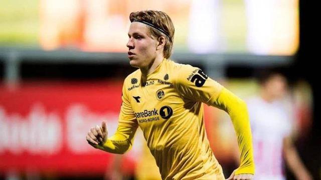 掘金约基奇三双末节爆发（掘金核心约基奇轰三双，末节接管比赛）