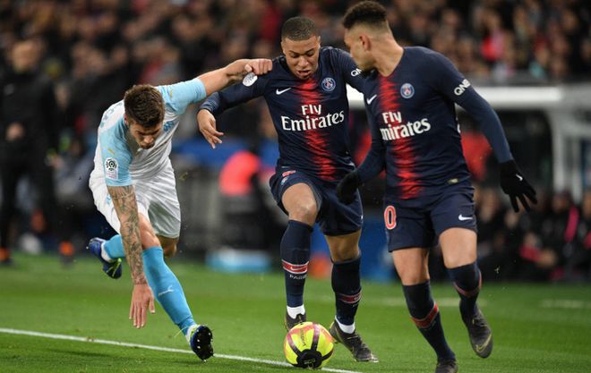 基耶利尼谈DV9续约：大门是敞开的，他目前专注于尤文（基耶利尼：DV9续约大门敞开，他当下专注尤文）