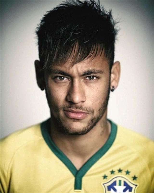 萨拉赫宣布与斯洛特关系破裂，访谈内容公开，或遗憾告别利物浦（萨拉赫公开与斯洛特决裂，访谈披露细节，或无奈告别利物浦）