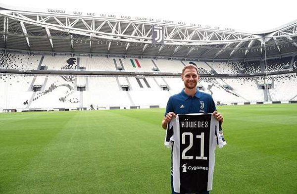 阿隆索命悬一线！皇马主席不满现代足球理念，欧冠生死战或成转折点（皇马主席不满现代足球观念，阿隆索前途堪忧，欧冠生死战或成分水岭）