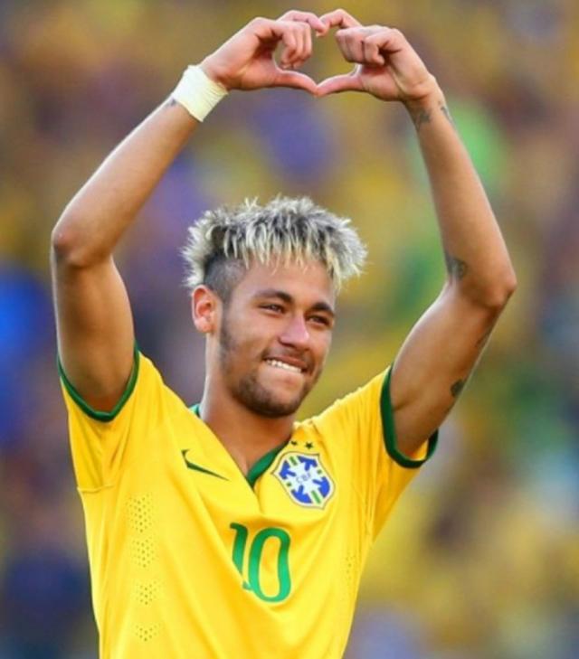 瑞士大名单：阿坎吉领衔，扎卡、科贝尔、恩多耶、R罗在列（瑞士队大名单出炉：阿坎吉压阵，扎卡、科贝尔、恩多耶、R罗悉数入选）