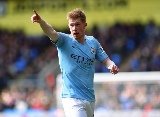 脸都不要了!欧联冠军踢出耻辱一战，主场2红5黄输球又输人（欧联冠军耻辱之夜：主场2红5黄，输球又丢人）